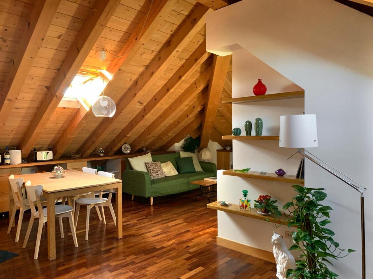 Appartamento Bono Cairoli 27 - Turro, Luminosa Mansarda Open Space X2! *
